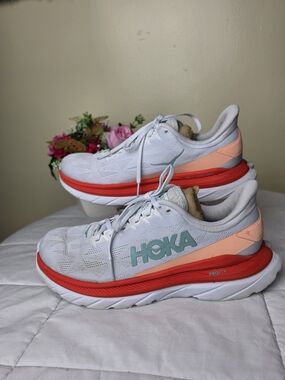 HOKA ONE ONE MACH 4 WOMEN'S RUNNING SHOES WHITE FIESTA 9.5B